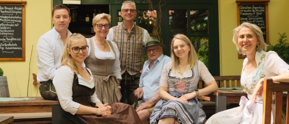 Generationen Familie Krug, © Wienerwald Tourismus GmbH/Kerstin Semmelmeyer