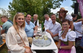 Gute Stimmung bei der Eröffnung in Mödling, © Wienerwald Tourismus/Sonja Pohl