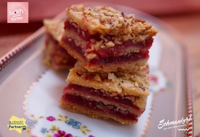 Preiselbeerschnitte für die Weihnachtszeit, © Judith und die Torten