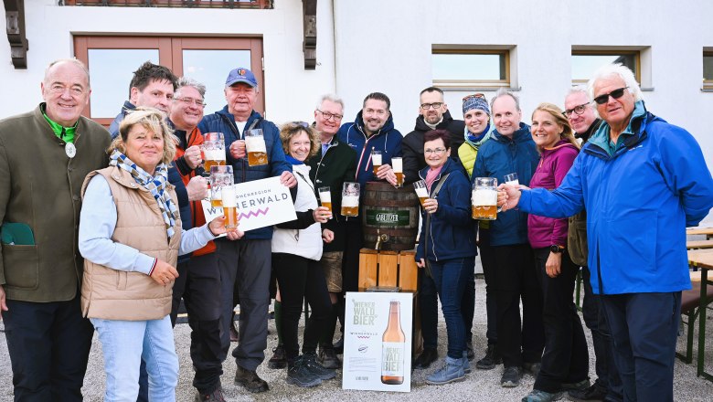 Festakt mit Bieranstich des neuen Wienerwald Bier , © Wienerwald Tourismus/badenmedia