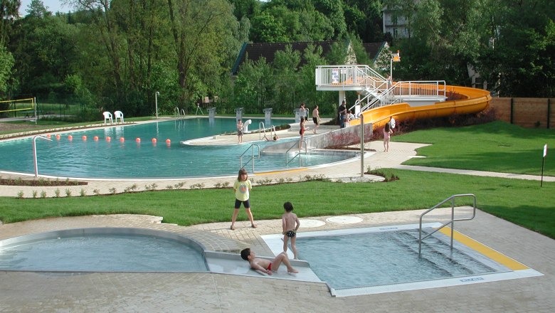 Freibad und Kinderbecken, © Marktgemeinde Gablitz