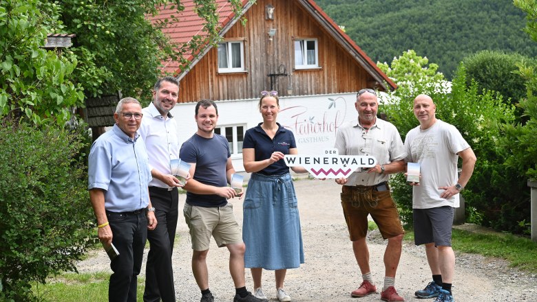 Neuerscheinung der Wanderkarte westlicher Wienerwald, © Wienerwald Tourismus/Sonja Pohl