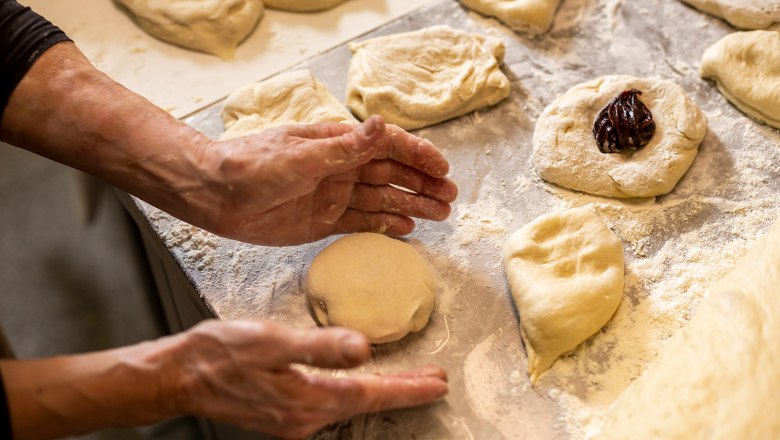 Hausgemachte Germknödel im Gasthaus Rath-Smetana, © Niederösterreich Werbung/Kurt Pinter