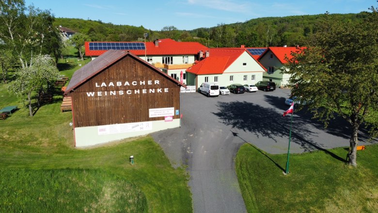 Gasthaus Außenansicht, © Laabacher Weinschenke